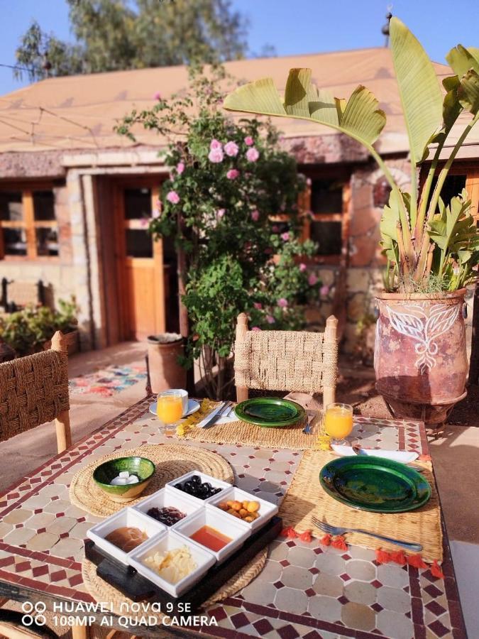 Bed and Breakfast Dar Isselday Tisseldeï Exterior foto